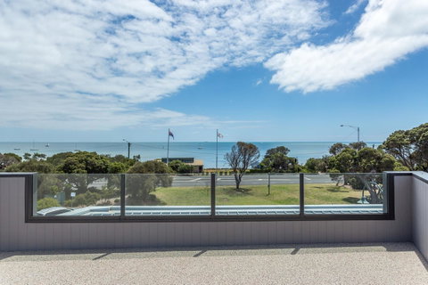 Blairgowrie Apartment 1 - On The Beach - New South Wales Tourism  17