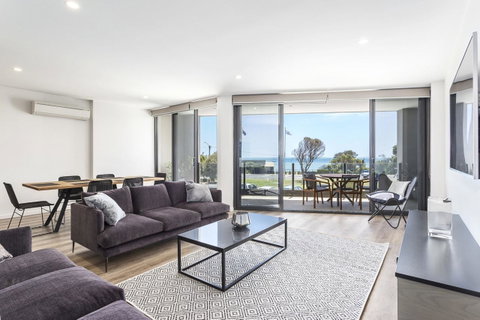 Blairgowrie Apartment 1 - On The Beach - New South Wales Tourism  5