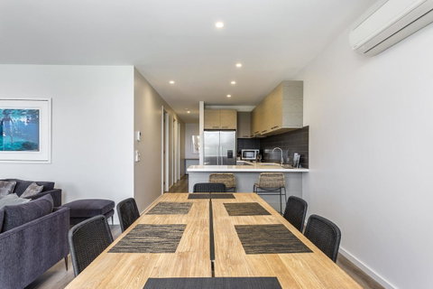 Blairgowrie Apartment 1 - On The Beach - New South Wales Tourism  3