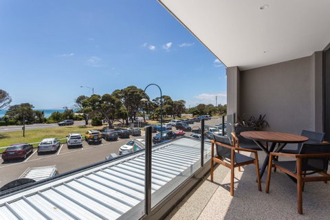 Blairgowrie Apartment 1 - On The Beach - New South Wales Tourism  9