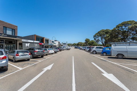 Blairgowrie Apartment 1 - On The Beach - New South Wales Tourism  14