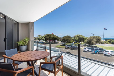Blairgowrie Apartment 1 - On The Beach - New South Wales Tourism  10