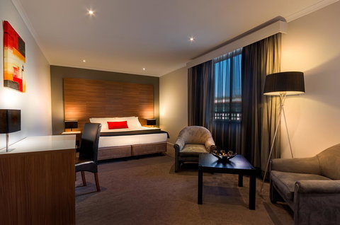 Crest On Barkly Hotel - New South Wales Tourism  22