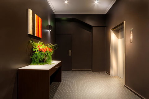 Crest On Barkly Hotel - New South Wales Tourism  8