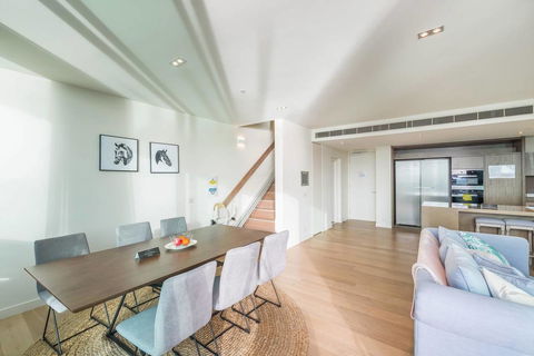 Waterfront 3 Bedroom Luxury Home Victoria Harbour - New South Wales Tourism  5