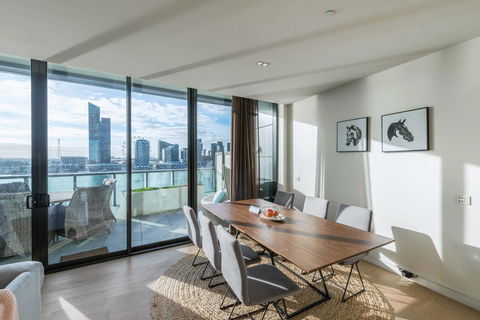 Waterfront 3 Bedroom Luxury Home Victoria Harbour - New South Wales Tourism  4