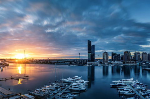 Waterfront 3 Bedroom Luxury Home Victoria Harbour - New South Wales Tourism  16