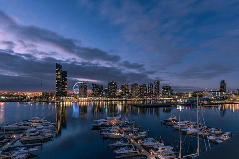 Waterfront 3 Bedroom Luxury Home Victoria Harbour - New South Wales Tourism  15