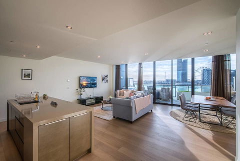 Waterfront 3 Bedroom Luxury Home Victoria Harbour - New South Wales Tourism  2