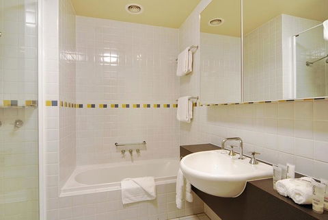 Quest On William - New South Wales Tourism  19