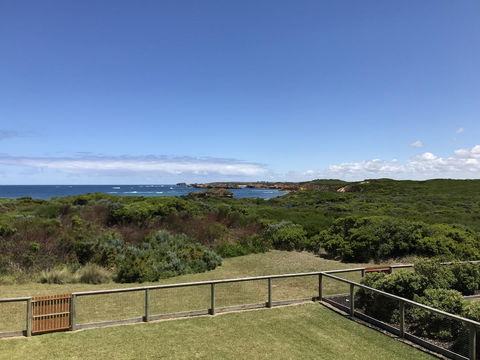 Sunsets On Martyrs Luxury Coastal Beach House Peterborough - New South Wales Tourism  22