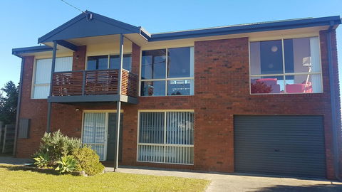 Sunsets On Martyrs Luxury Coastal Beach House Peterborough - New South Wales Tourism  23