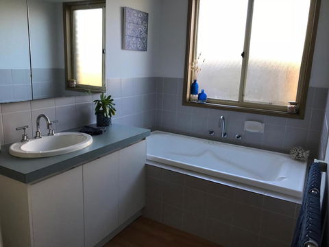 Sunsets On Martyrs Luxury Coastal Beach House Peterborough - New South Wales Tourism  17