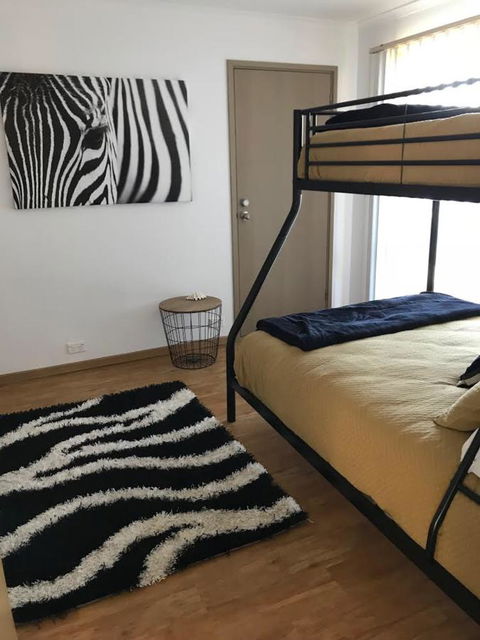 Sunsets On Martyrs Luxury Coastal Beach House Peterborough - New South Wales Tourism  16