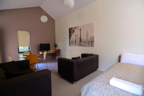 Executive Hideaway - New South Wales Tourism  17