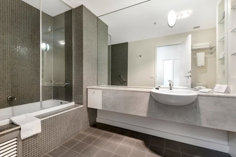 Melbourne CBD Central Apartment Hotel Official - New South Wales Tourism  7