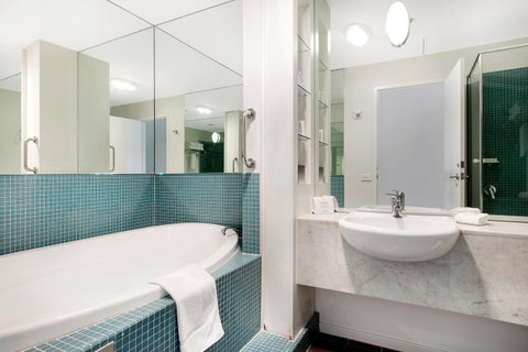 Melbourne CBD Central Apartment Hotel Official - New South Wales Tourism  12