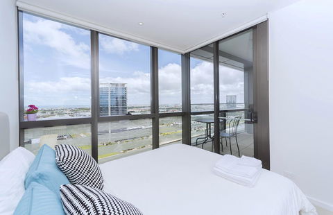 Brilliant Victoria Harbour Waterfront - New South Wales Tourism  0