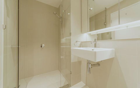 Brilliant Victoria Harbour Waterfront - New South Wales Tourism  4