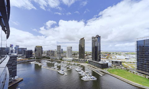 Brilliant Victoria Harbour Waterfront - New South Wales Tourism  7