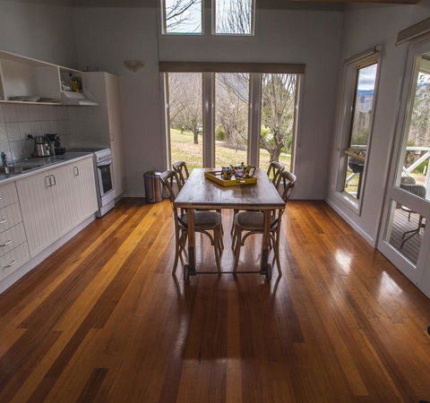 Abbys Cottages Bright - New South Wales Tourism  18