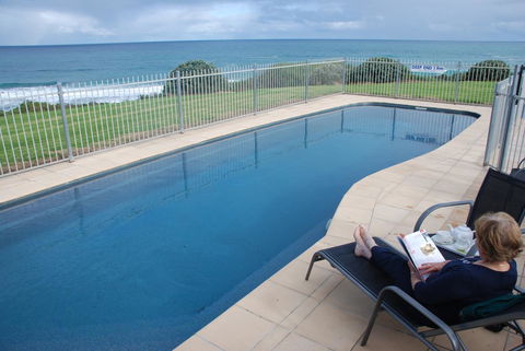 5 Whitecrest Great Ocean Road Resort - Ocean Views - New South Wales Tourism  9