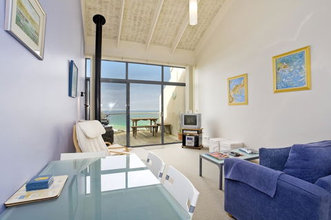 5 Whitecrest Great Ocean Road Resort - Ocean Views - New South Wales Tourism  13