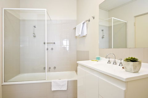 Lornebeach Apartments - New South Wales Tourism  30