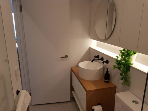 Ivanhoe Apartments - New South Wales Tourism  24