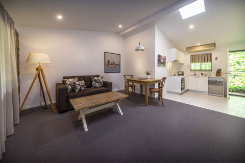 Bright Mystic Valley - New South Wales Tourism  6