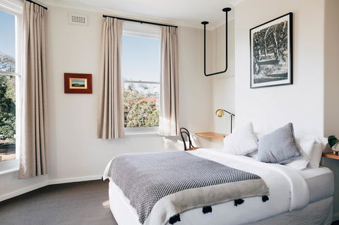 Naughtons Hotel - New South Wales Tourism  5