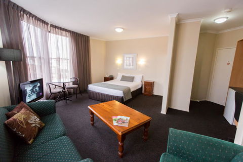 Barkly Motorlodge - New South Wales Tourism  4