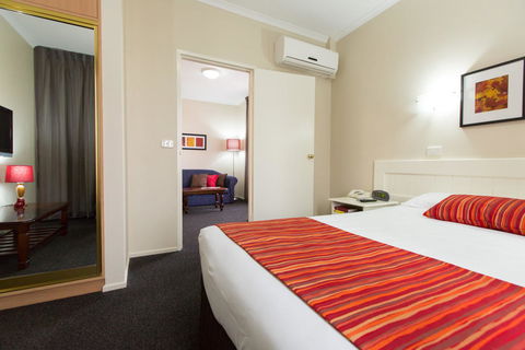 Barkly Motorlodge - New South Wales Tourism  1