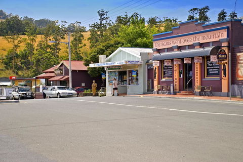 The Bears Went Over The Mountain - New South Wales Tourism  2