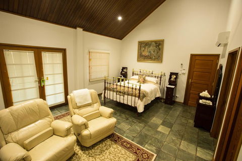 The Block Vista B&B - New South Wales Tourism  1