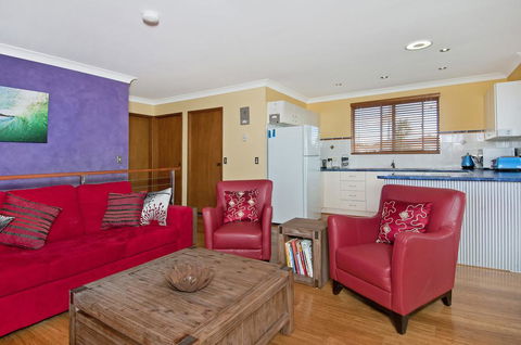 THE BOARDROOM ON BANKSIA - 11 Banksia Ave Bonny Hills - New South Wales Tourism  0