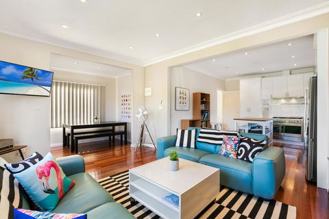 The Bud House - New South Wales Tourism  0