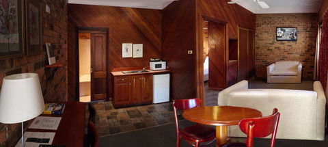 The Carrington Inn - Bungendore - New South Wales Tourism  1