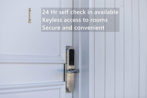 The Club Motel And Apartments - New South Wales Tourism  1