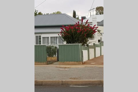 The Comfort Cottage On Williams - New South Wales Tourism  0