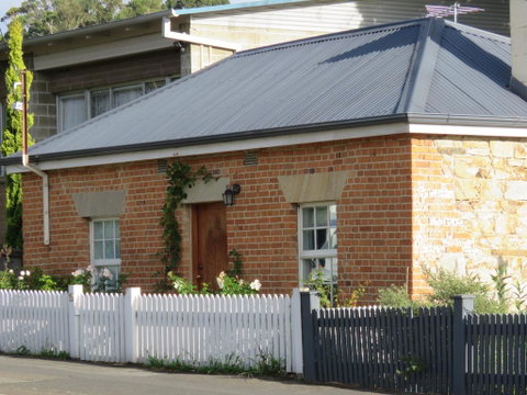 The Cottage South Hobart - New South Wales Tourism  0