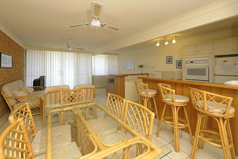 The Crest Unit 1 - Shoal Bay - New South Wales Tourism  2