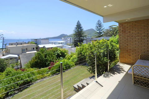 The Crest Unit 1 - Shoal Bay - New South Wales Tourism  0