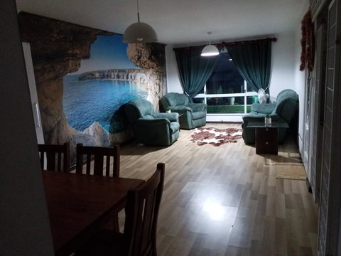 The DOLPHIN PLACE - New South Wales Tourism  1