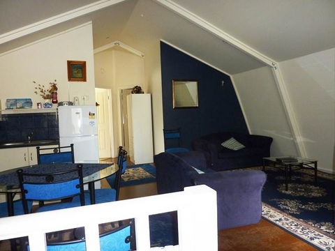 The Doo Drop Inn - New South Wales Tourism  0