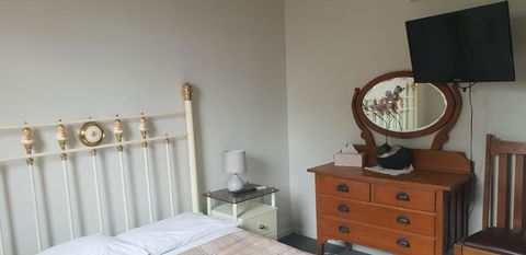 The Eastern Hotel - New South Wales Tourism  3