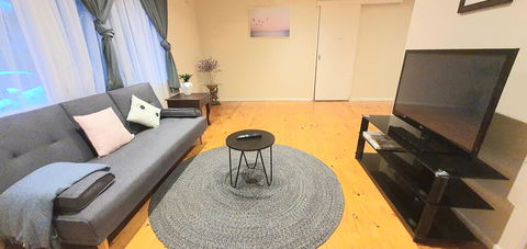 The Flower Homestay - New South Wales Tourism  1