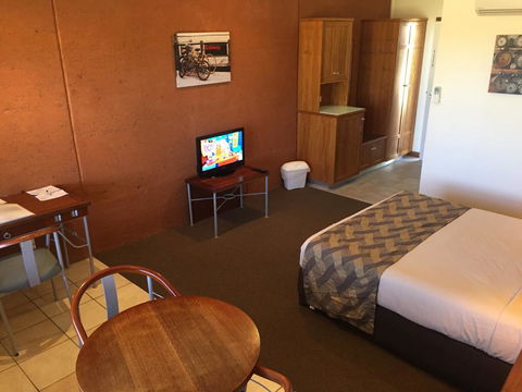 The Gidgee Inn - New South Wales Tourism  2