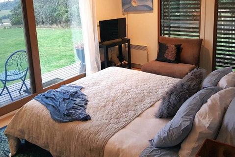 The Gurdies Room With Amazing Sunset Views - New South Wales Tourism  0
