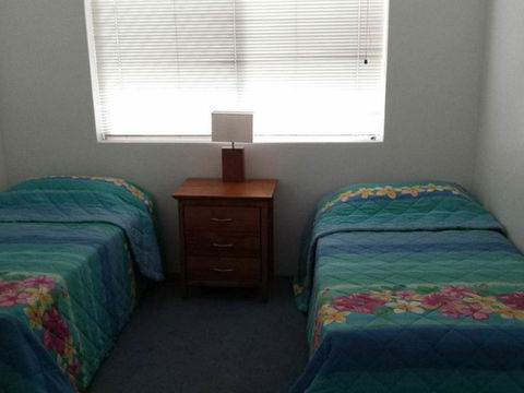 The Headlands 10 - 2 BDRM Apt Across From Alex Beach - New South Wales Tourism  1